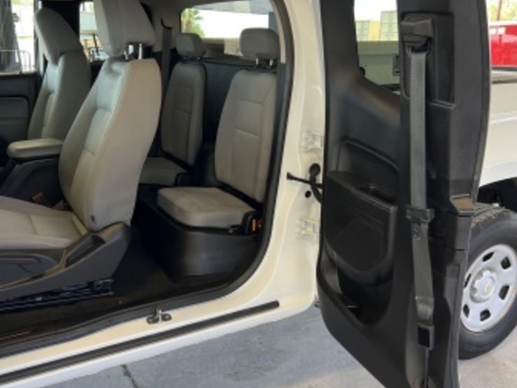 2016-chevrolet-colorado-image-23