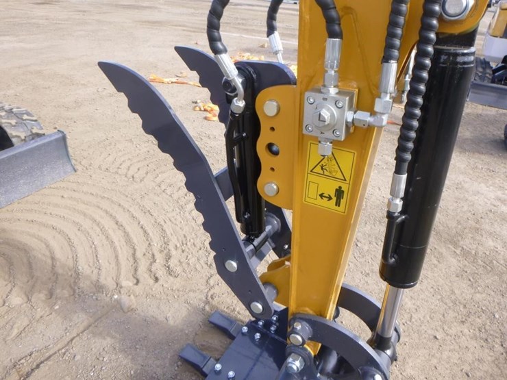 2025-sdlanch-sdle20-hydraulic-excavator-image-12