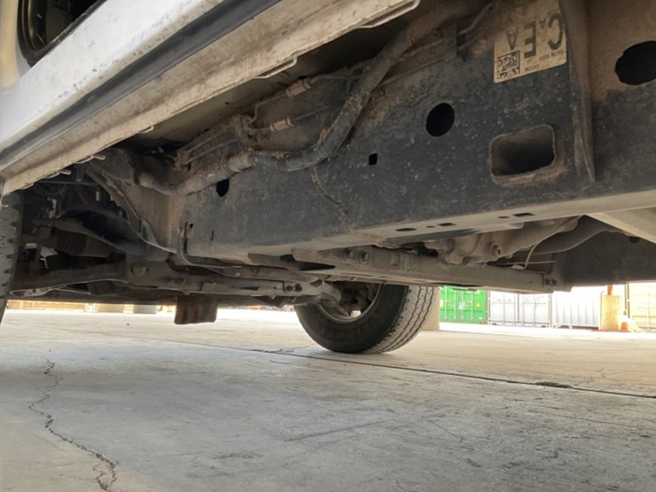 2016-ford-f150-image-24