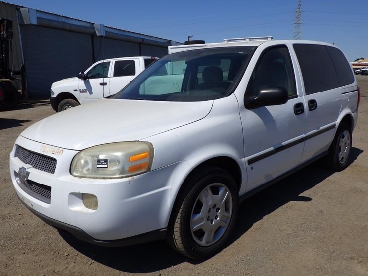 2008-chevrolet-uplander-image-1