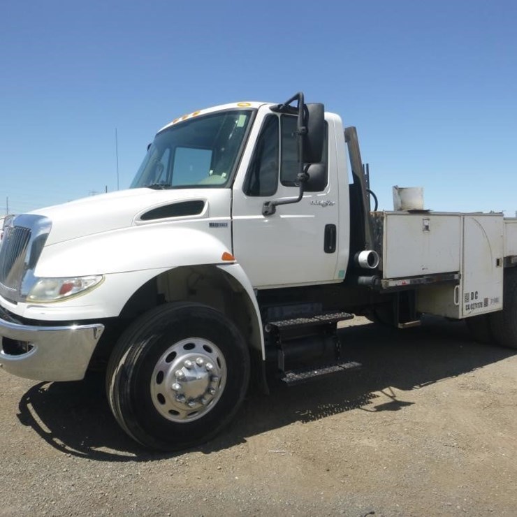 2012 INTERNATIONAL DURASTAR 4400