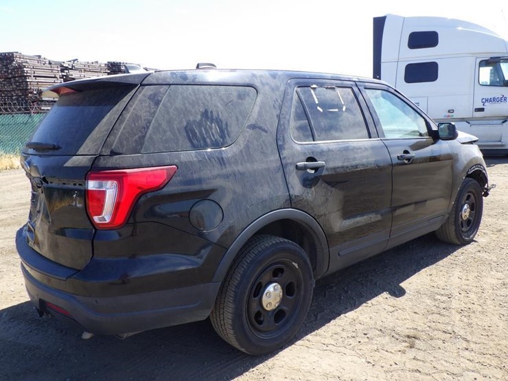 2019-ford-explorer-image-4