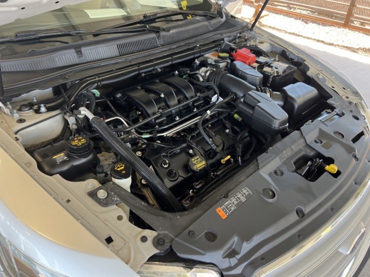 2013-ford-taurus-se-sdn-image-9