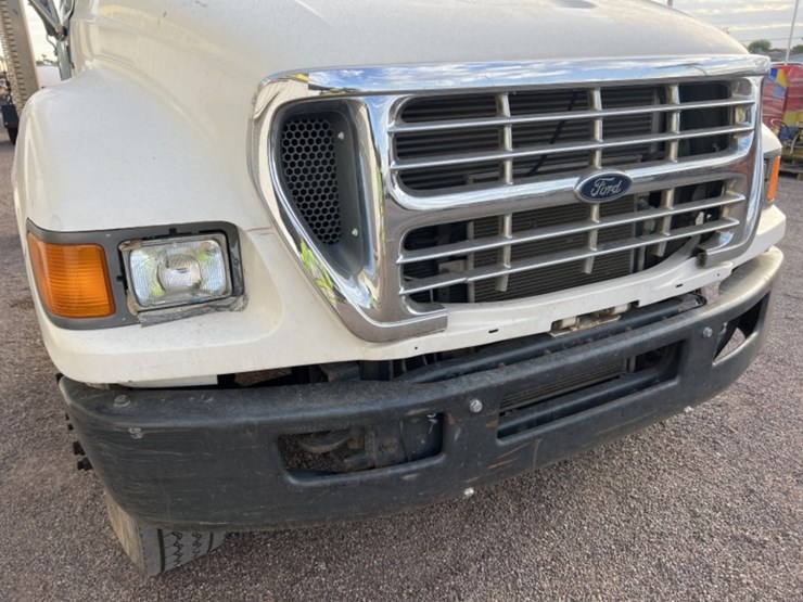 2015-ford-f750-image-14