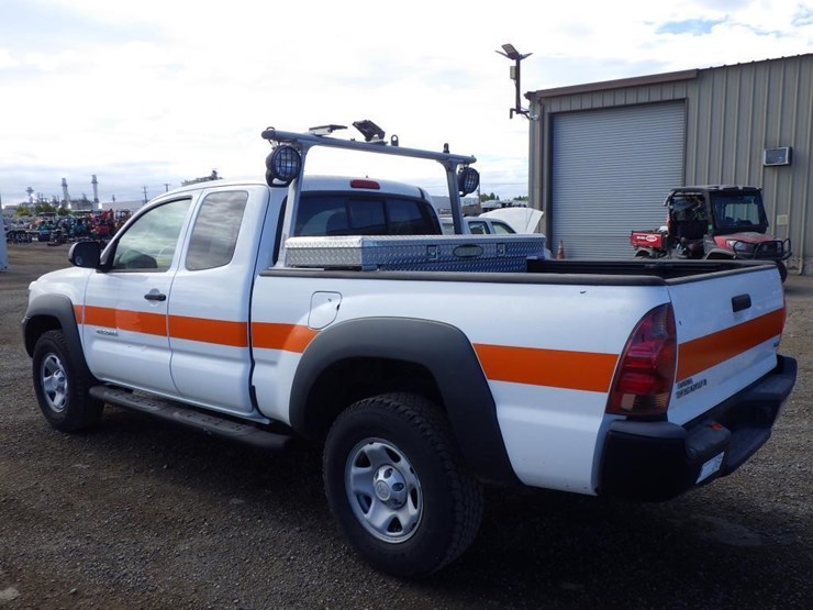 2014-toyota-tacoma-image-5