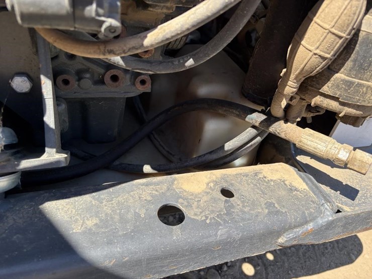 2018-bobcat-s570-image-32