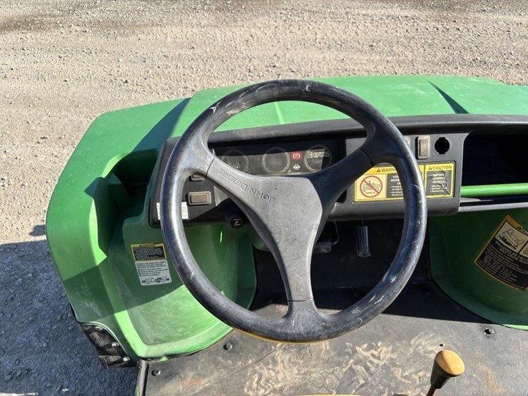 2012-john-deere-gator-image-11