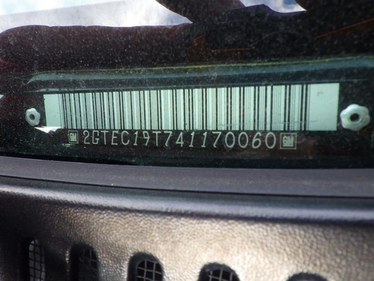 2004-gmc-1500-image-12