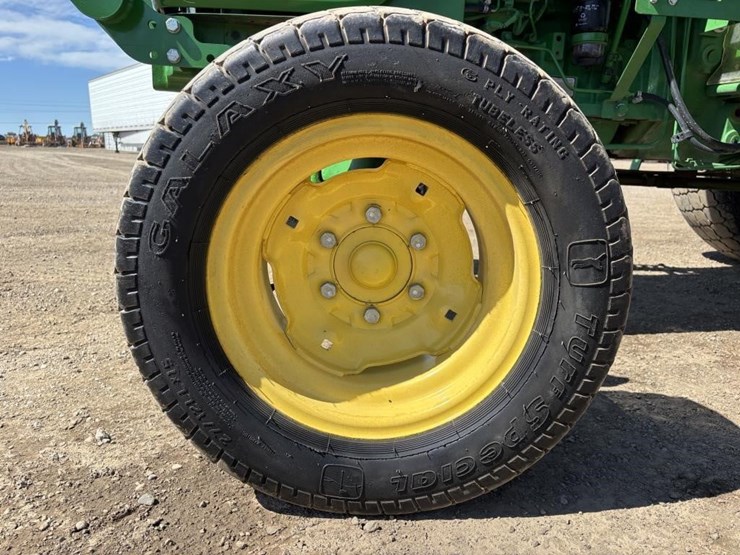 2016-john-deere-5055e-image-13