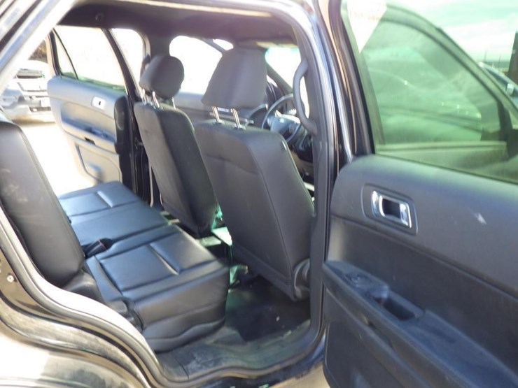 2017-ford-explorer-image-9
