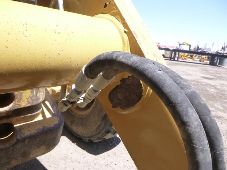 2011-caterpillar-420e-image-13