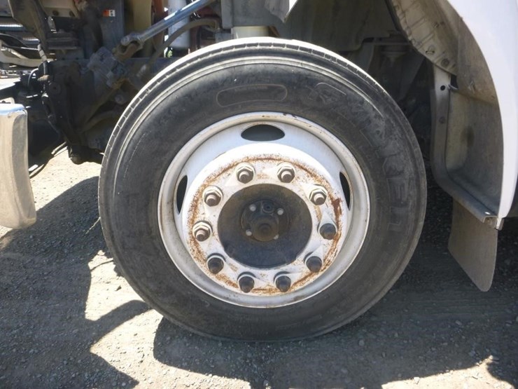 2013-ford-f650-image-29