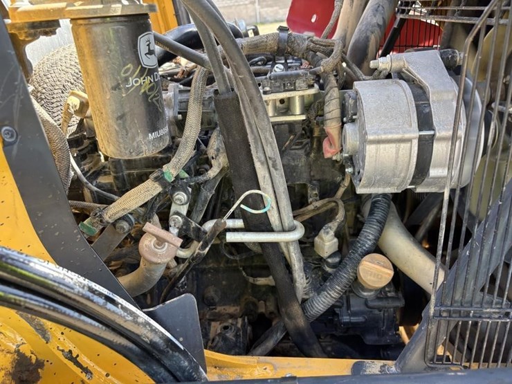 2019-deere-210l-image-49