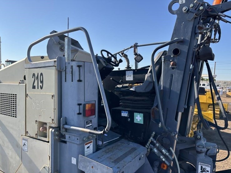 2007-volvo-mw500-image-21