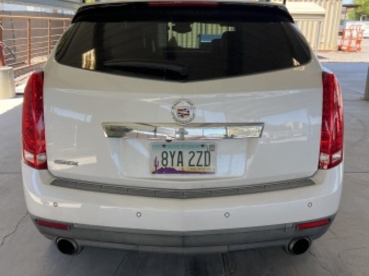 2010-cadillac-srx-image-6