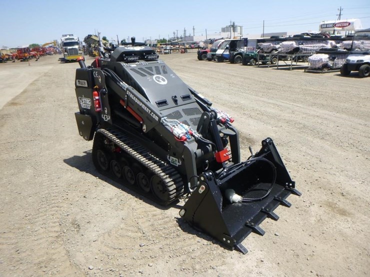 2024-kubota-d1703-image-2