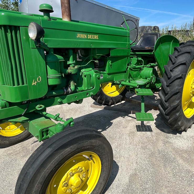 JOHN DEERE 40