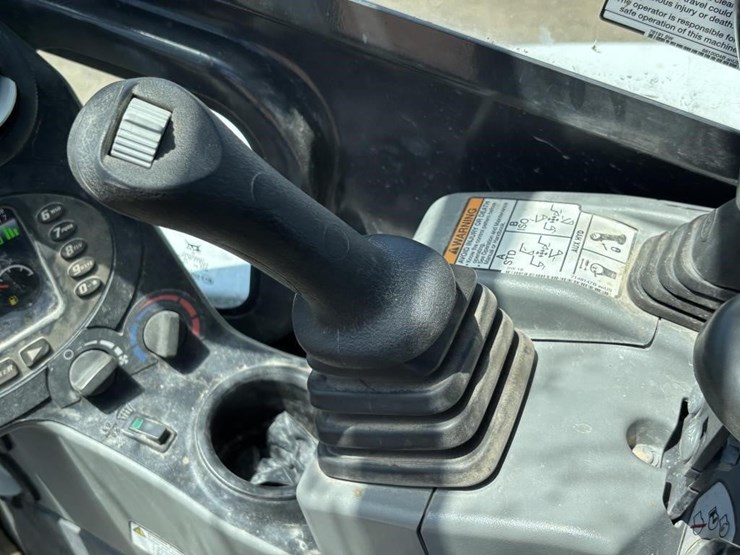 2020-bobcat-e55-image-31