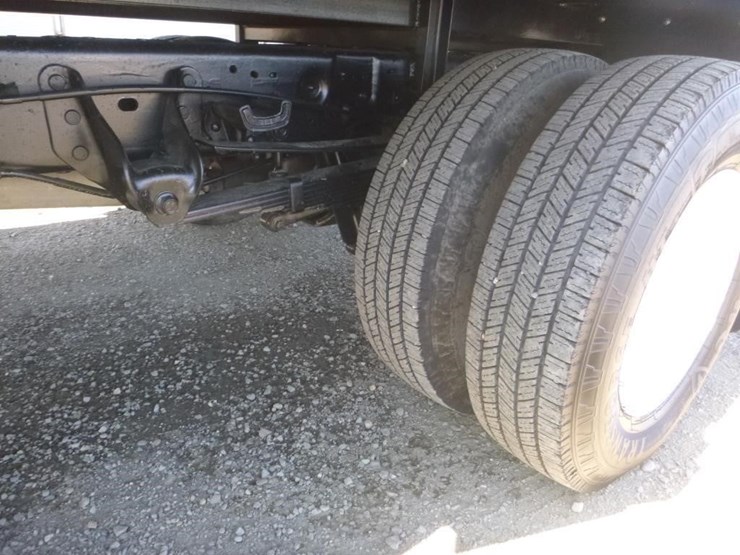 2001-ford-f350-image-25