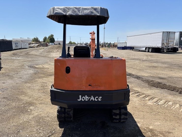 takeuchi-tb2507-hydraulic-excavator-image-8
