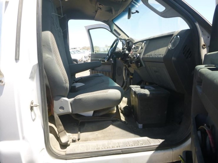 2013-ford-f650-image-22