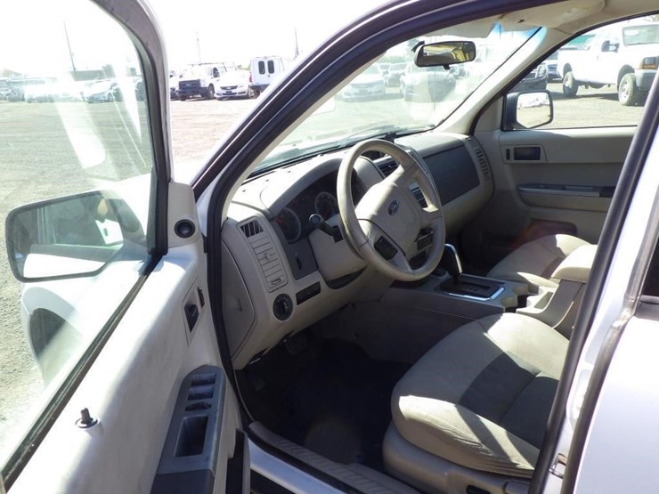 2008-ford-escape-image-5