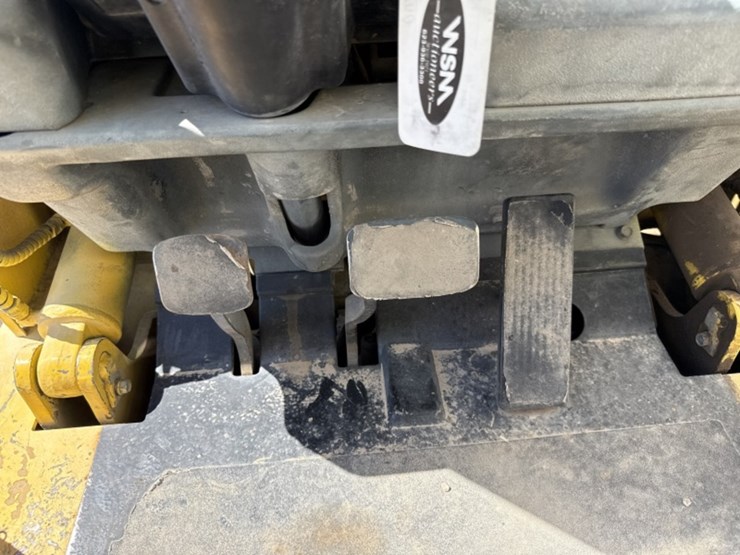 caterpillar-gc25-image-21