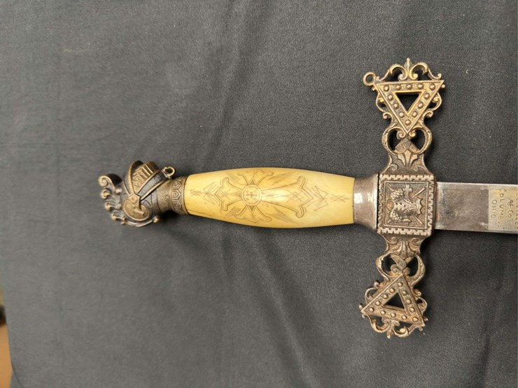 masonic-knights-templar-past-commander-id'd-ceremonial-sword-w/scabbard-image-9