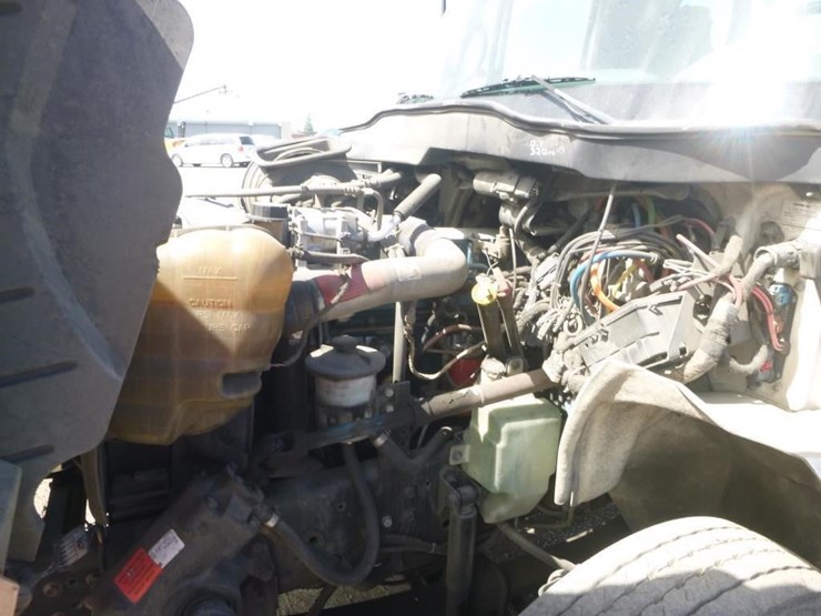 2004-international-durastar-4300-image-19