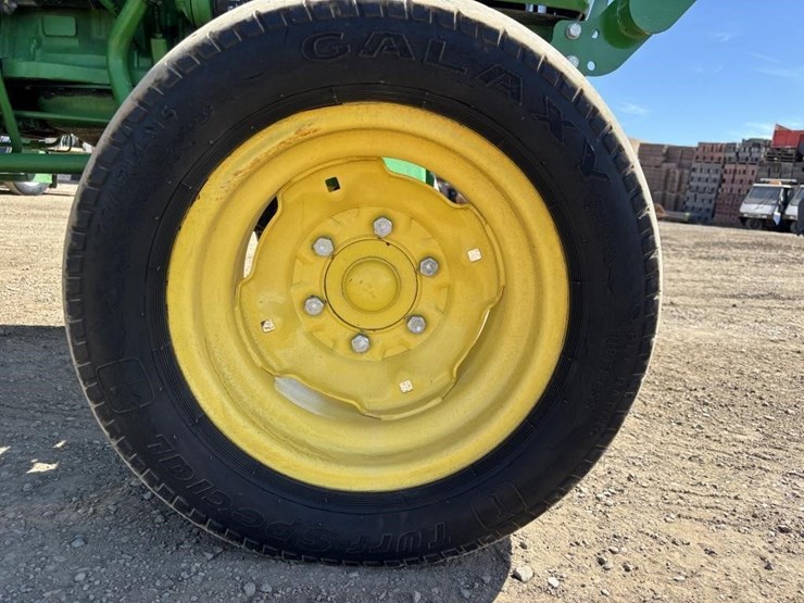 2016-john-deere-5055e-image-15