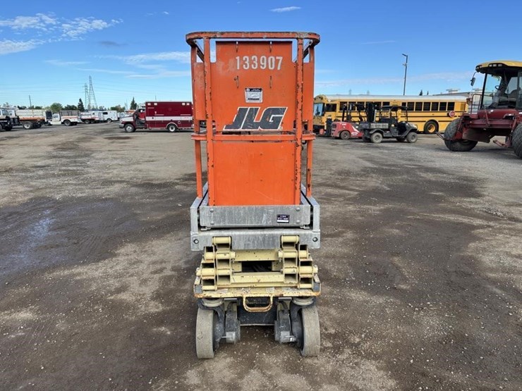 2014-jlg-1930es-image-5
