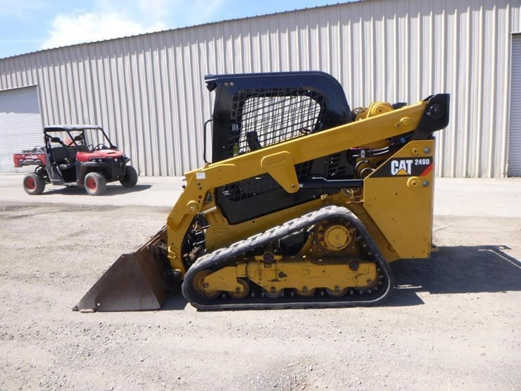 2019-caterpillar-249d-image-5