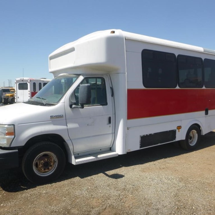 2014 FORD E450