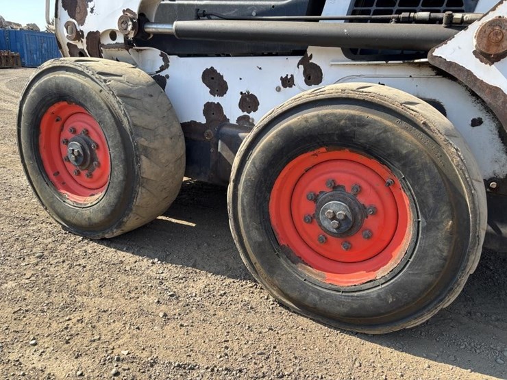 2013-bobcat-s630-image-14