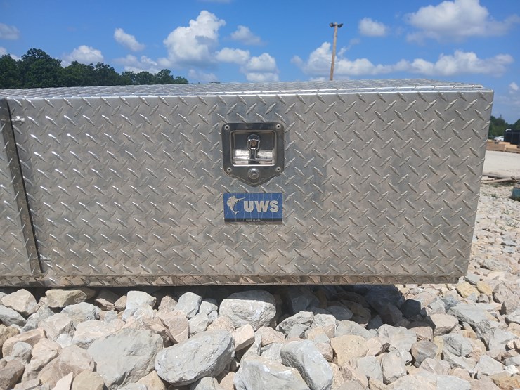 #18858-•-diamond-plate-tool-box-image-9