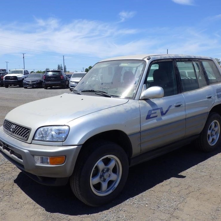 2002 TOYOTA RAV4
