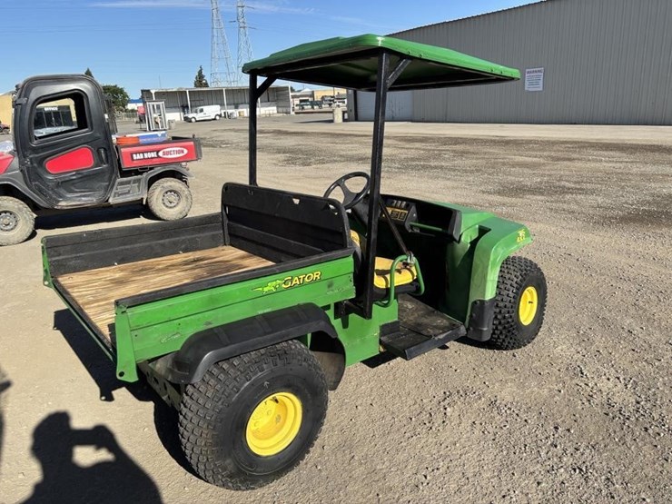 2012-john-deere-gator-image-3