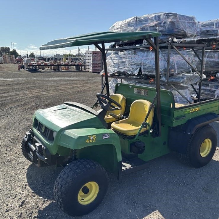 2012 JOHN DEERE GATOR