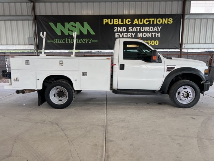 2008-ford-f550-image-1