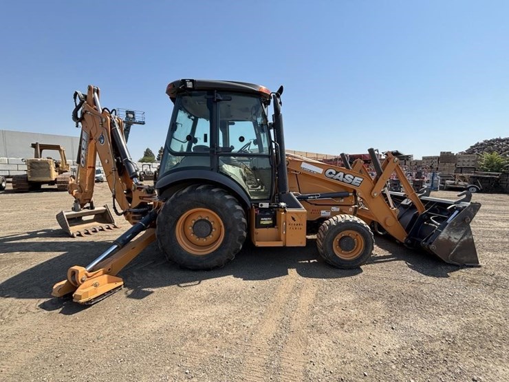 2015-case-super-n-loader-backhoe-image-7