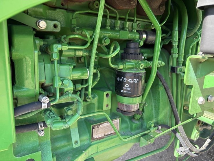 2016-john-deere-5055e-image-32