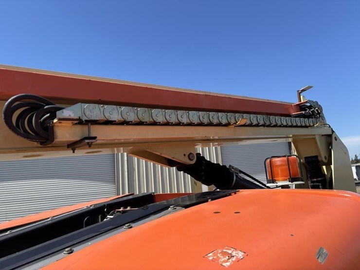 2013-jlg-600aj-image-16