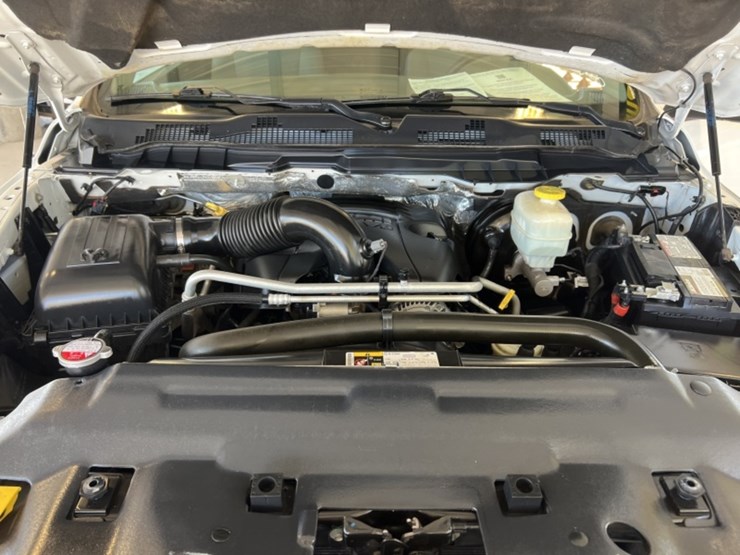 2017-ram-2500-p/u-image-13