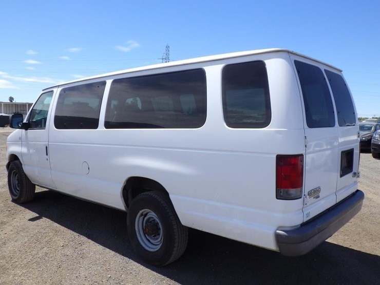 2007-ford-econoline-350-image-4