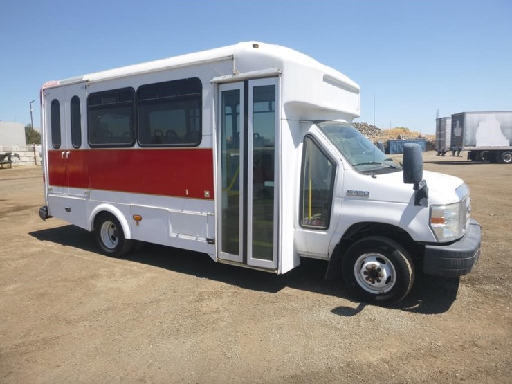 2014-ford-e450-image-2