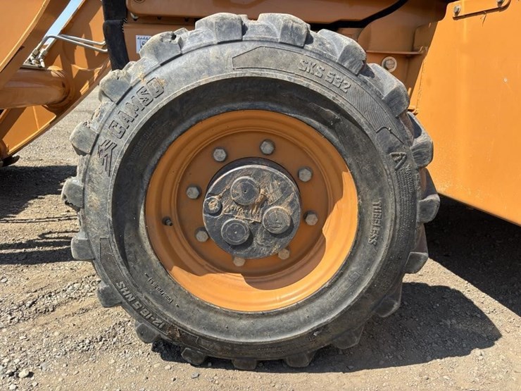 2015-case-super-n-loader-backhoe-image-25