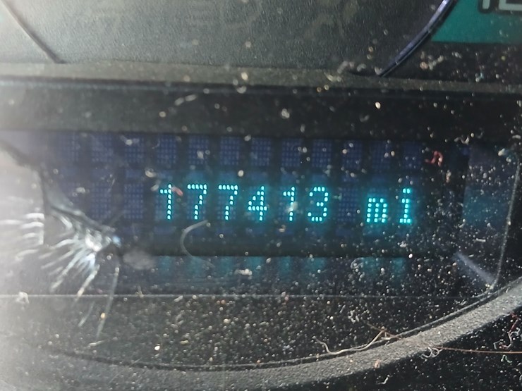 #20656-•-2012-ford-fusion-passenger-car-image-46