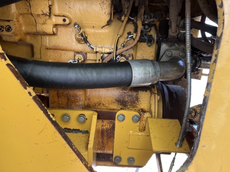 caterpillar-928g-image-34