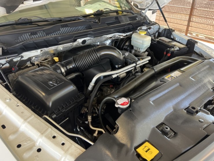 2017-ram-2500-p/u-image-11
