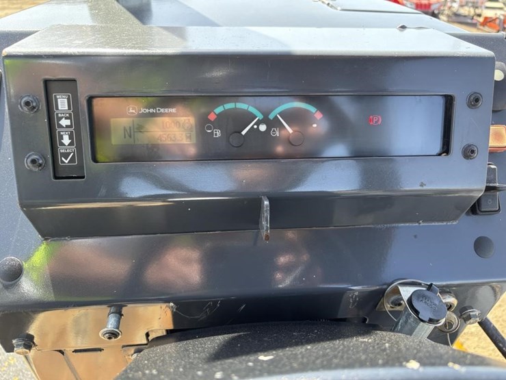 2019-deere-210l-image-34